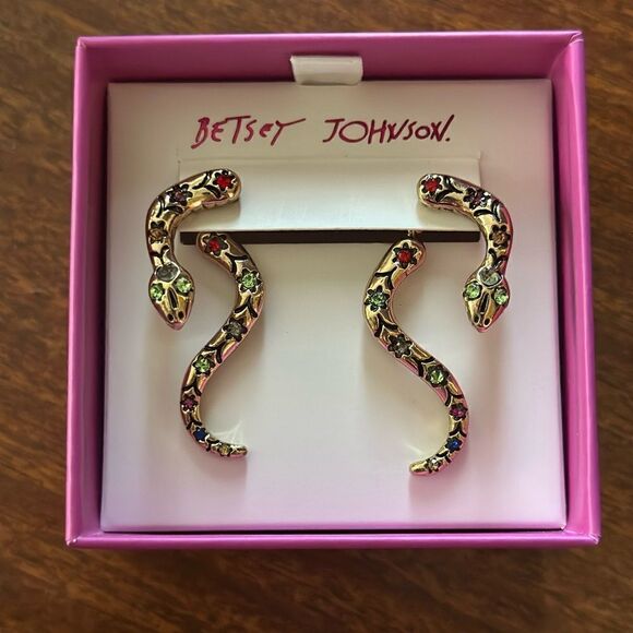 Betsey Johnson Jewelry - Betsey Johnson snake earrings 🐍✨💫